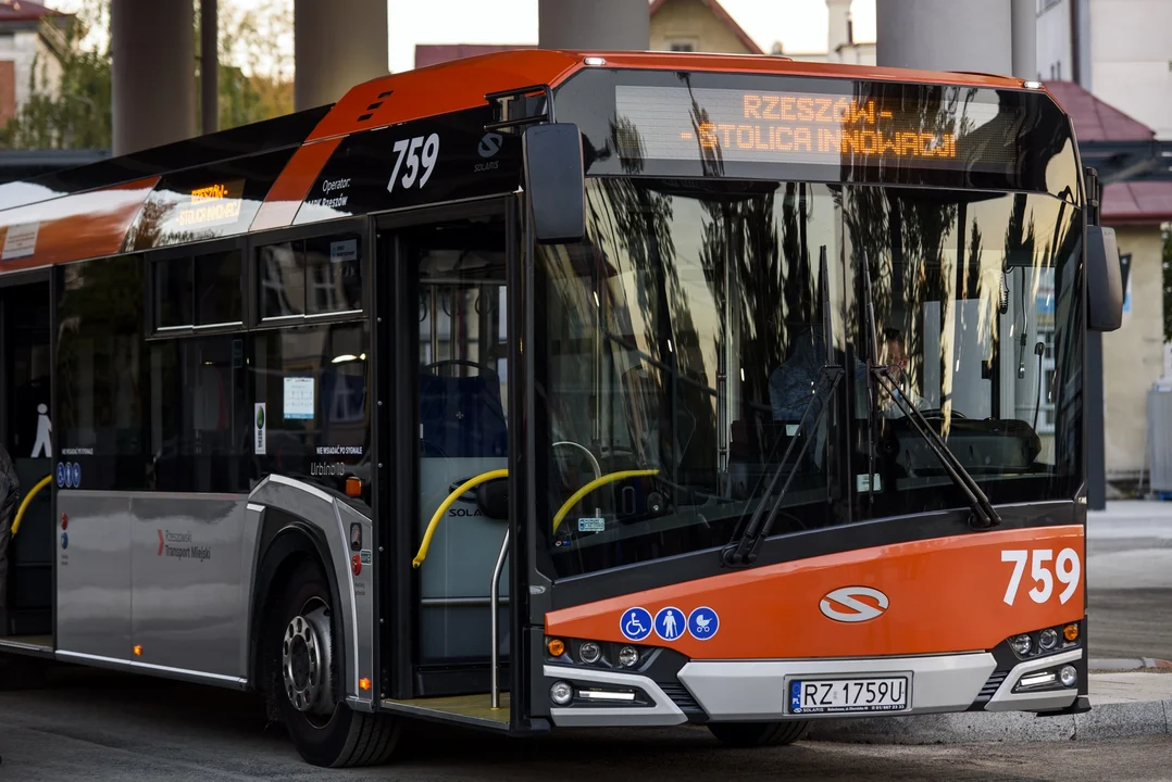 Dodatkowe linie autobusowe MPK w Rzeszowie we Wszystkich Świętych - Zdjęcie główne