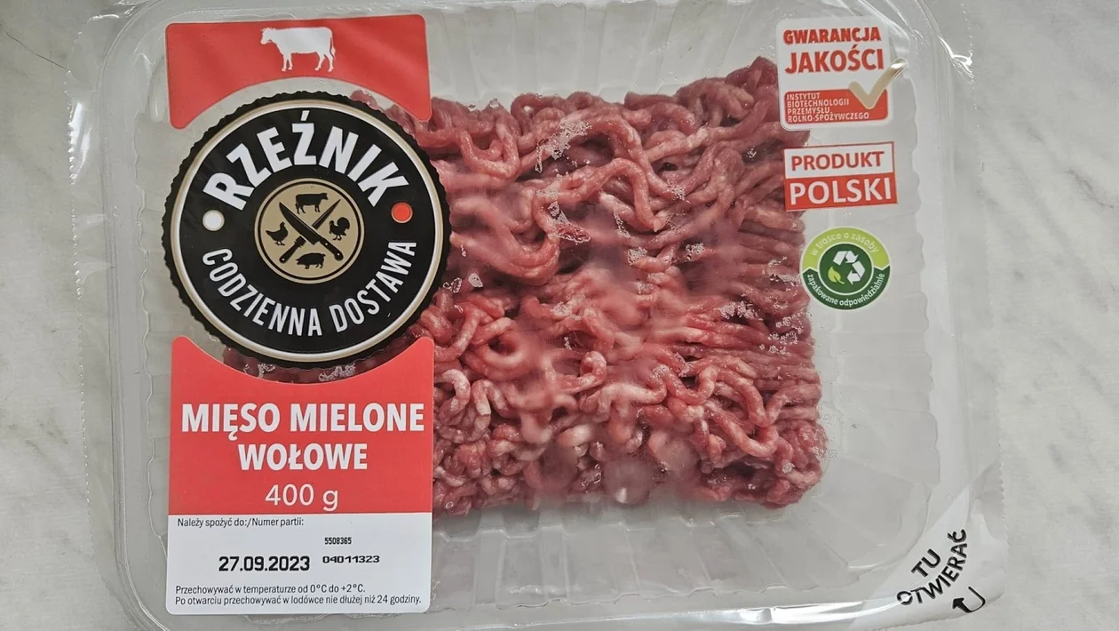 Salmonella w mięsie mielonym w popularnej sieciówce. Jak wygląda niebezpieczny produkt? - Zdjęcie główne