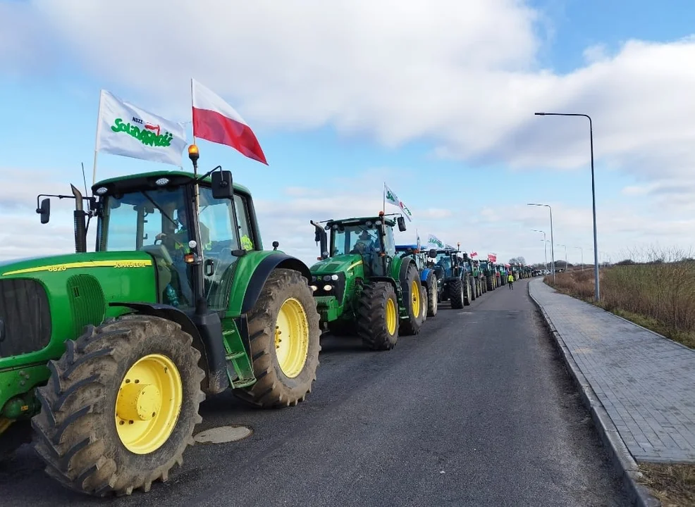 Rolnicy zapowiadają wielki protest. Zablokują przejścia graniczne z Ukrainą i wyjadą na ulice - Zdjęcie główne