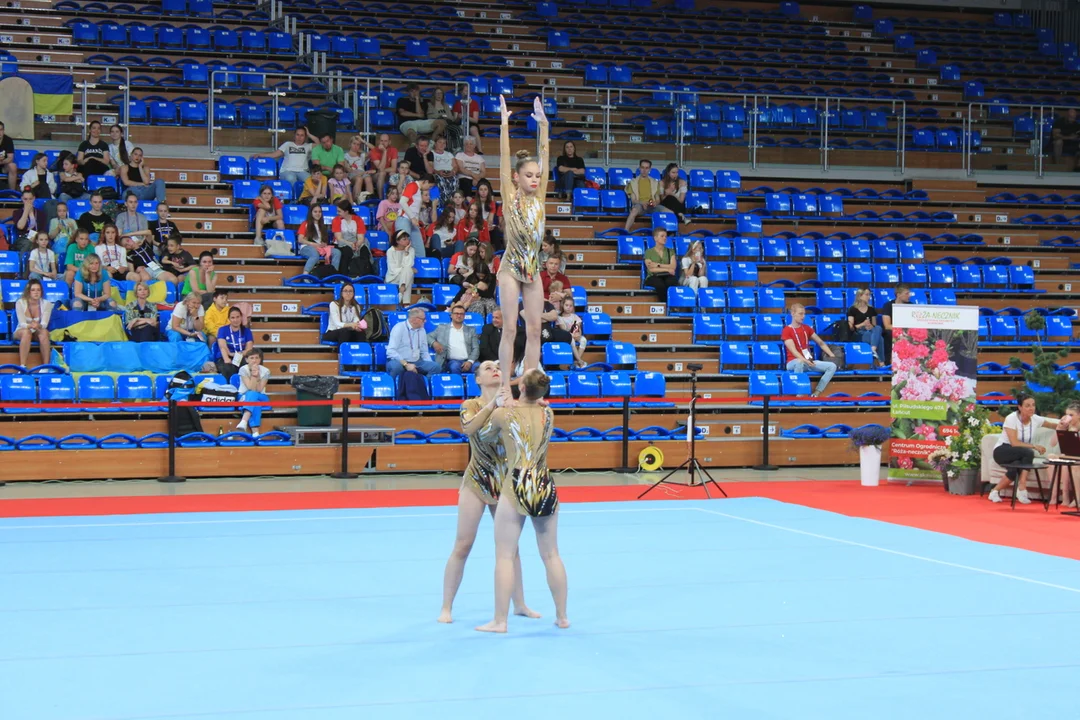 Puchar Świata oraz Międzynarodowy Turniej w Akrobatyce Sportowej w Rzeszowie rozpoczęty! Te układy ćwiczeń są genialne [ZDJĘCIA, WIDEO] - Zdjęcie główne