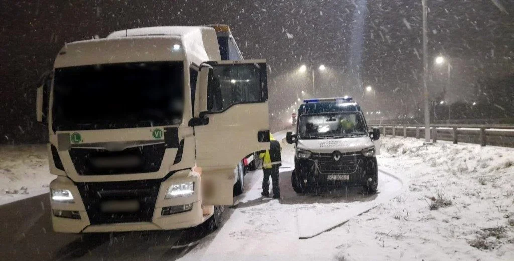 2300 km bez odpoczynku. Kierowcę zatrzymano w Rzeszowie - Zdjęcie główne