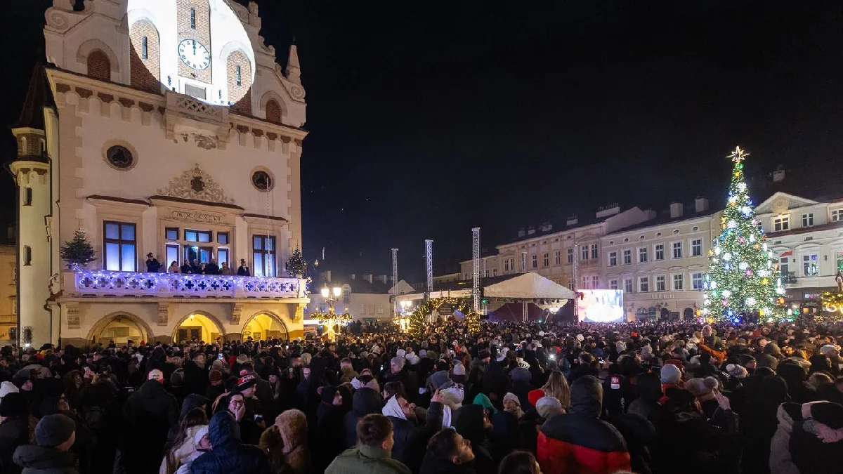 Podsumowanie sylwestrowej nocy. Straż pożarna i policja o incydentach, pożarach i wypadkach - Zdjęcie główne