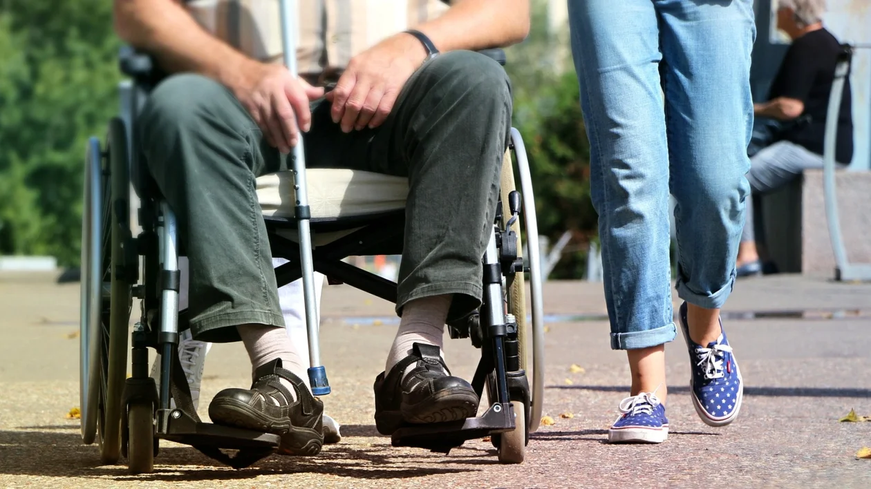 W Rzeszowie trwa nabór do całodobowej opieki wytchnieniowej dla opiekunów i osób niepełnosprawnych. Jak to funkcjonuje? - Zdjęcie główne