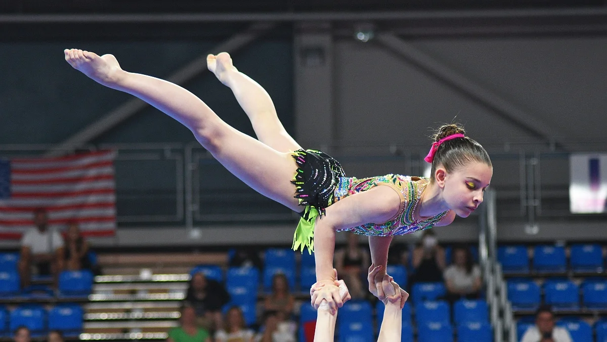 Niesamowite akrobacje w rzeszowskiej Hali Podpromie. Puchar Świata i Rzeszów International Acro Cup [ZDJĘCIA] - Zdjęcie główne