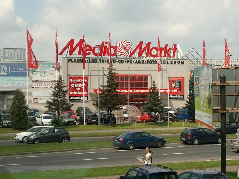 Nie będzie darmowego parkingu pod Media Markt. Od jutra zmiany w zasadach parkowania  - Zdjęcie główne