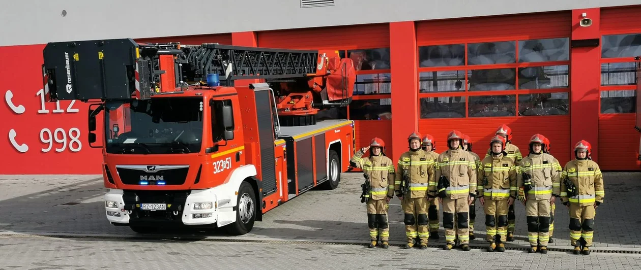 Strażackie podsumowanie 2022. 30 tysięcy wyjazdów, średnio co 20 minut przez całą dobę - Zdjęcie główne