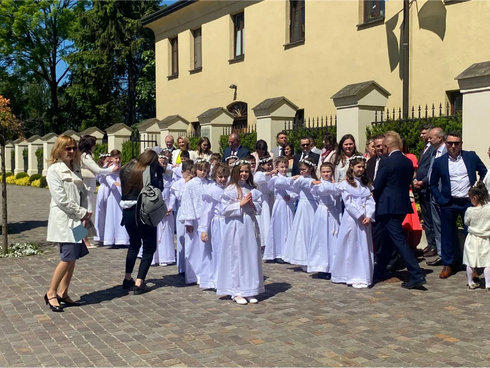 Sakrament I Komunii Świętej w Bazylice Ojców Bernardynów [ZDJĘCIA] - Zdjęcie główne