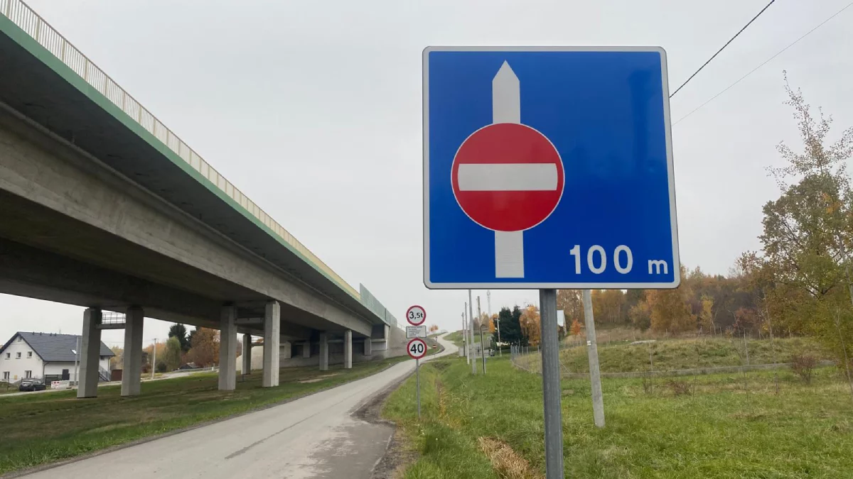 Jechał pijany 100km/h pod prąd. Co się dzieje na drodze technicznej obok S19 - Zdjęcie główne