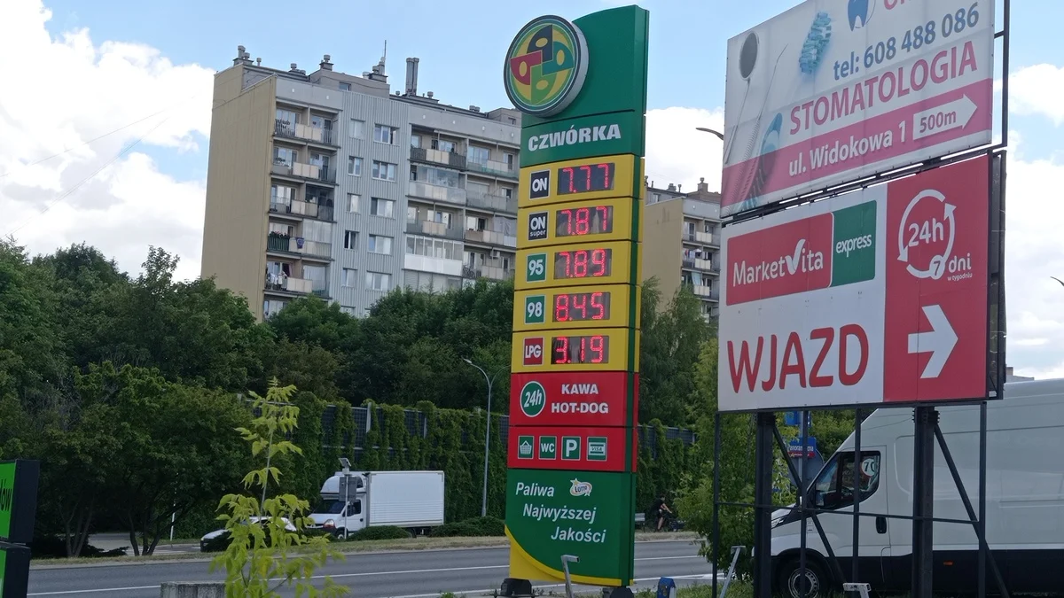 Czwórka, aleja Wincentego Witosa.