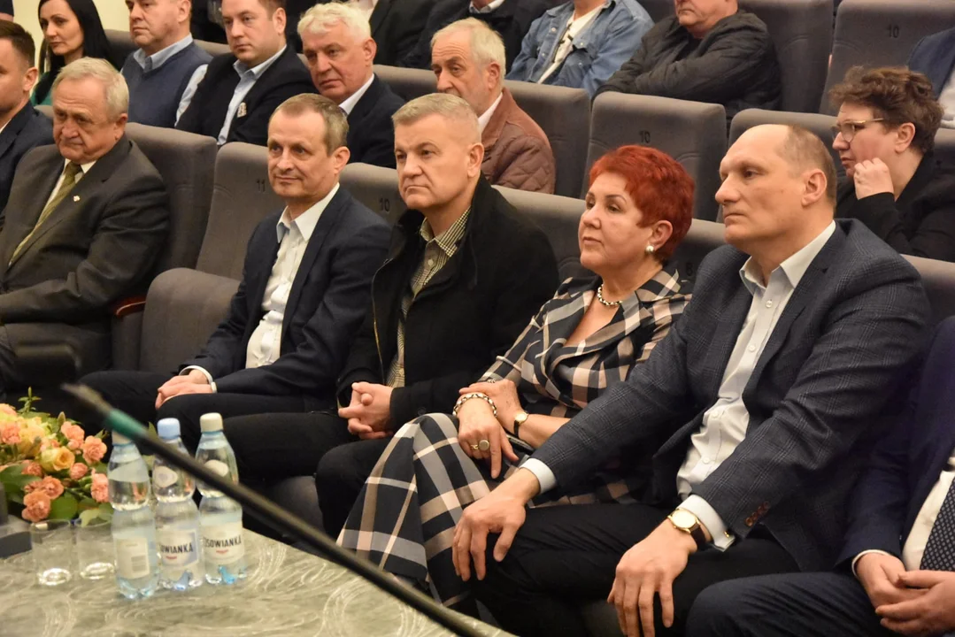 Rafał Trzaskowski spotkał się ze studentami Uniwersytetu Rzeszowskiego. Wcześniej był w Sieniawie