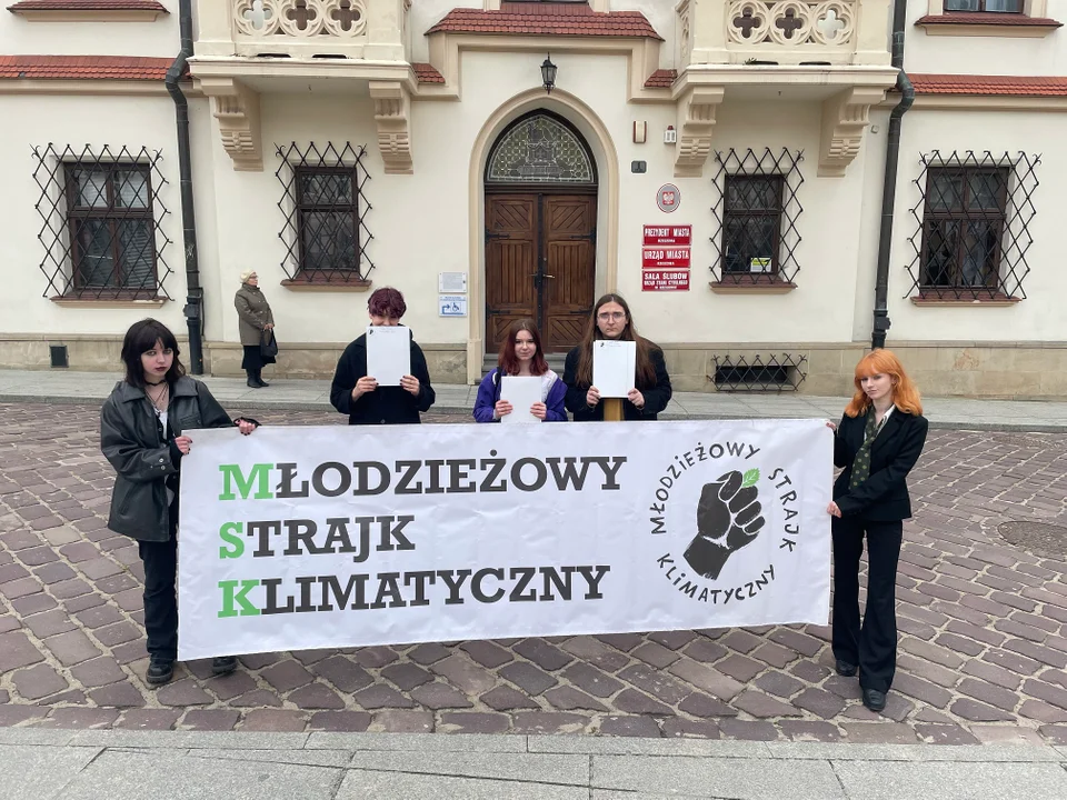 W piątek Młodzieżowy Strajk Klimatyczny w Rzeszowie! - Zdjęcie główne