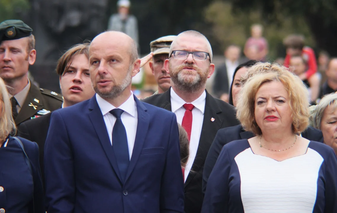 Prezydent Rzeszowa i miejscy radni potępili skandaliczne zachowanie posła Grzegorza Brauna w Sejmie - Zdjęcie główne