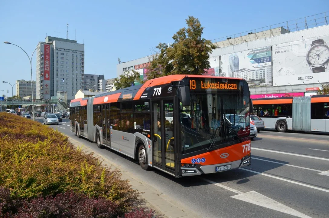 Świąteczny rozkład jazdy autobusów MPK i godziny otwarcia poczekalni. Sprawdź, co się zmieni - Zdjęcie główne