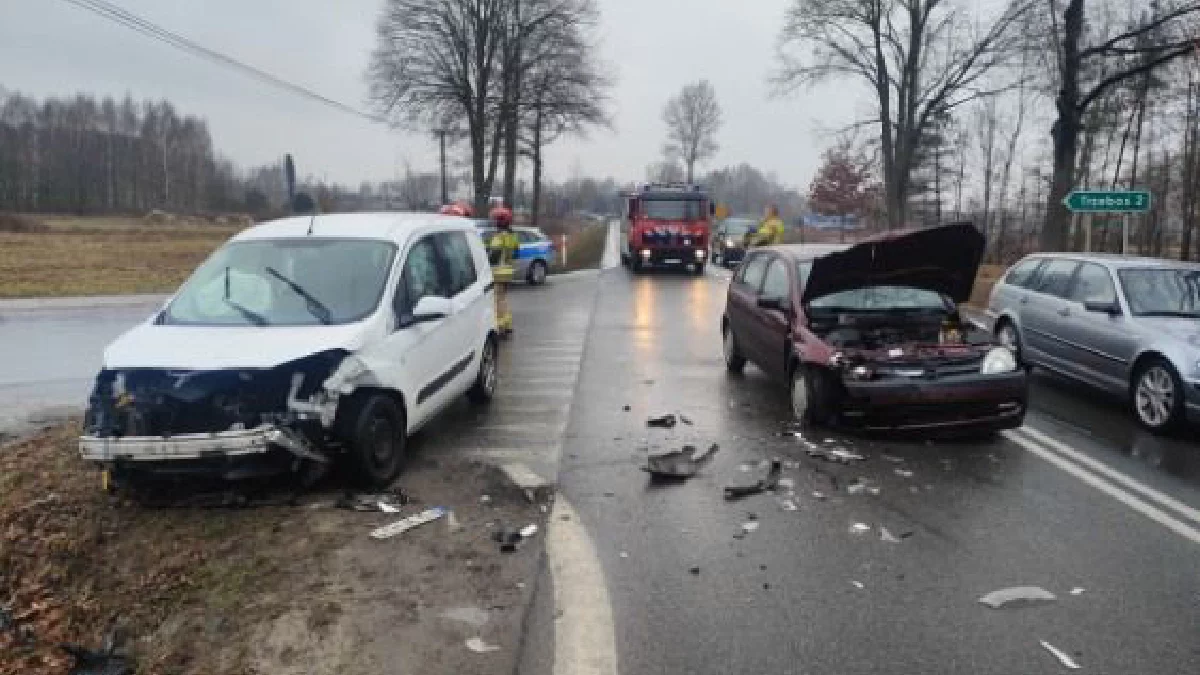 Poranny wypadek w Sokołowie Małopolskim. Ranne trzy osoby, w tym dziecko [ZDJĘCIA] - Zdjęcie główne