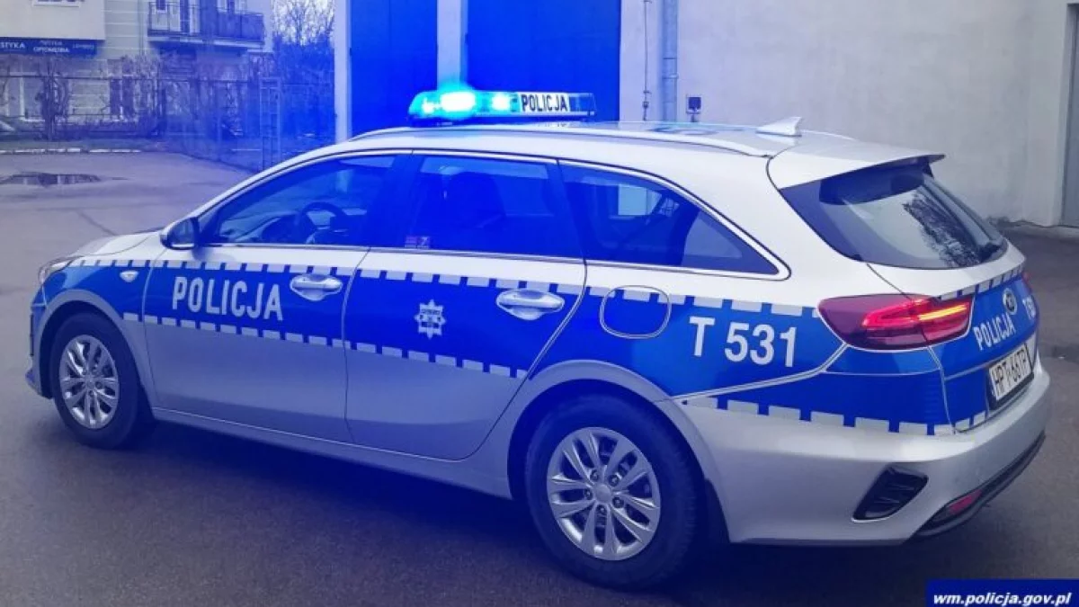 Kobieta zaczęła rodzić w drodze do szpitala w Rzeszowie. Pomogła eskorta policji - Zdjęcie główne