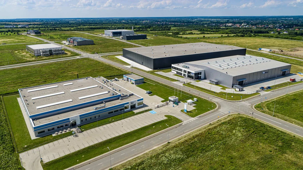 Nowe 350 miejsc pracy na Podkarpaciu. W Rzeszowie otwiera się nowa fabryka niemieckiego giganta - Zdjęcie główne