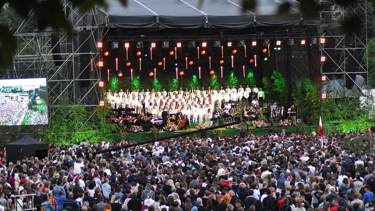 Będą utrudnienia w ruchu w Rzeszowie. W czwartek koncert Jednego Serca Jednego Ducha. Sprawdź, gdzie zaparkujesz [ZDJĘCIA] - Zdjęcie główne