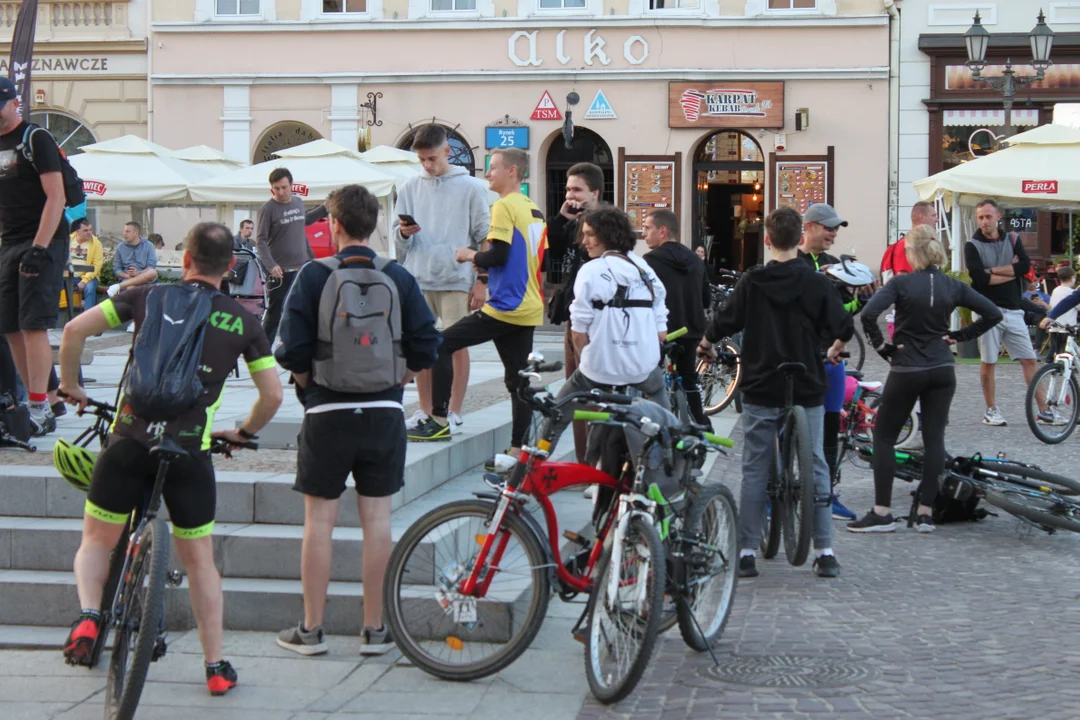 Parada rowerowa na rzeszowskim Rynku