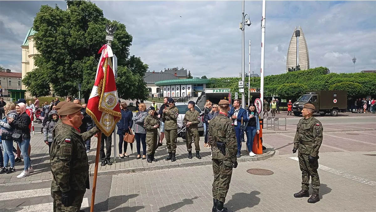 Przysięga Terytorialsów przed Podkarpackim Urzędem Wojewódzkim w Rzeszowie [ZDJĘCIA - WIDEO] - Zdjęcie główne