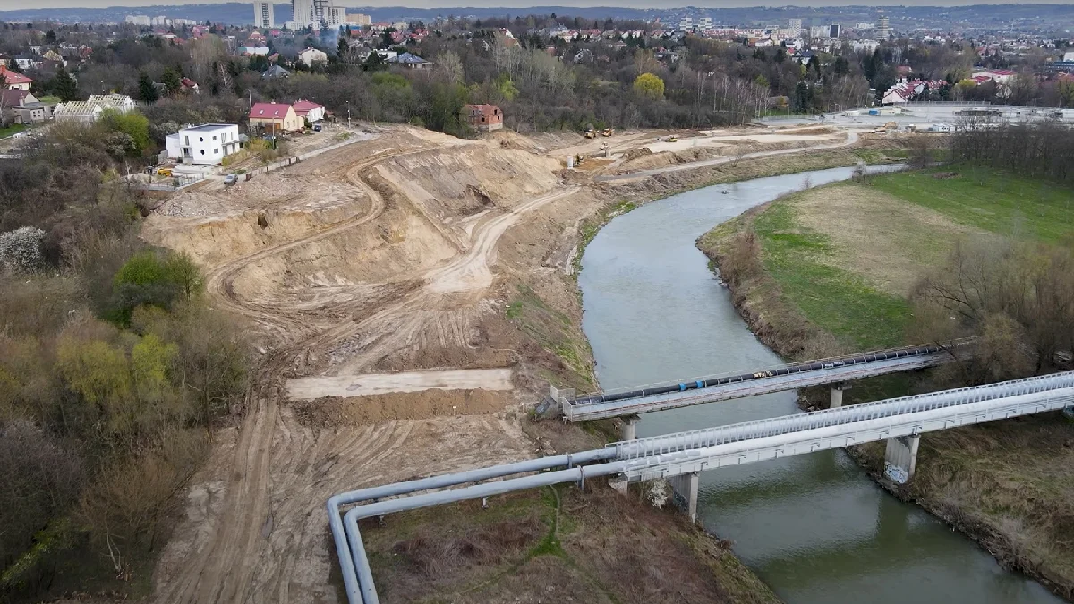 Budowa Wisłokostrady z lotu ptaka. Zamknięta ulica Ciepłownicza i rozebrany most Załęski [WIDEO] - Zdjęcie główne