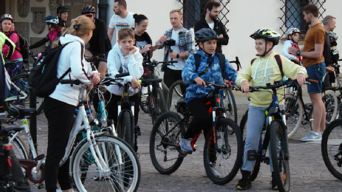 W niedzielę ulicami Rzeszowa przejadą rowerzyści. Będą utrudnienia w ruchu - Zdjęcie główne