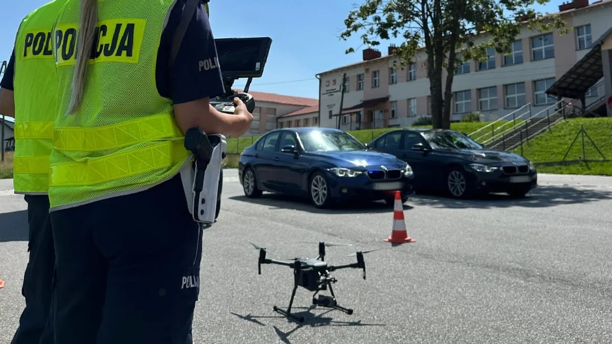 Policjanci z Rzeszowa przy pomocy drona ujawniali wykroczenia drogowe. 12 mandatów w sobotę - Zdjęcie główne