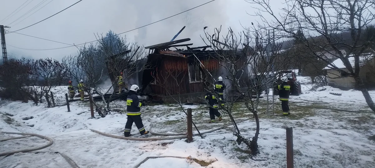 Stracił w pożarze cały dobytek. Rozpoczęto zbiórkę na pomoc dla strażaka z Wojtkowej - Zdjęcie główne