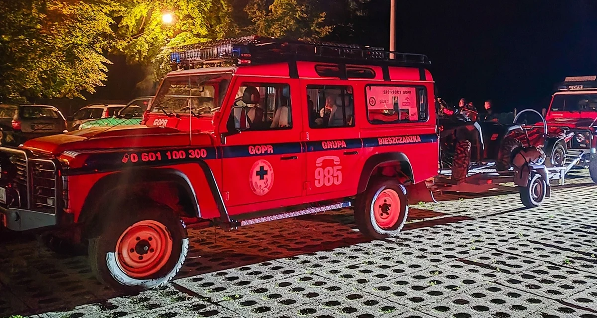 Wetlina. Nocne poszukiwania 76-latki zakończyły się szczęśliwie. Mimo wyziębienia to cała i zdrowa, bezpiecznie wróciła do domu - Zdjęcie główne