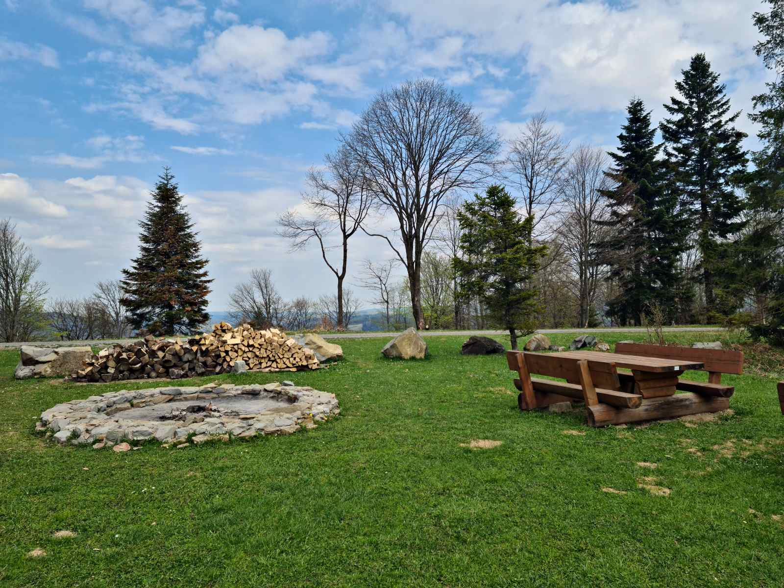 punkt-widokowy-na-bieszczady-holica