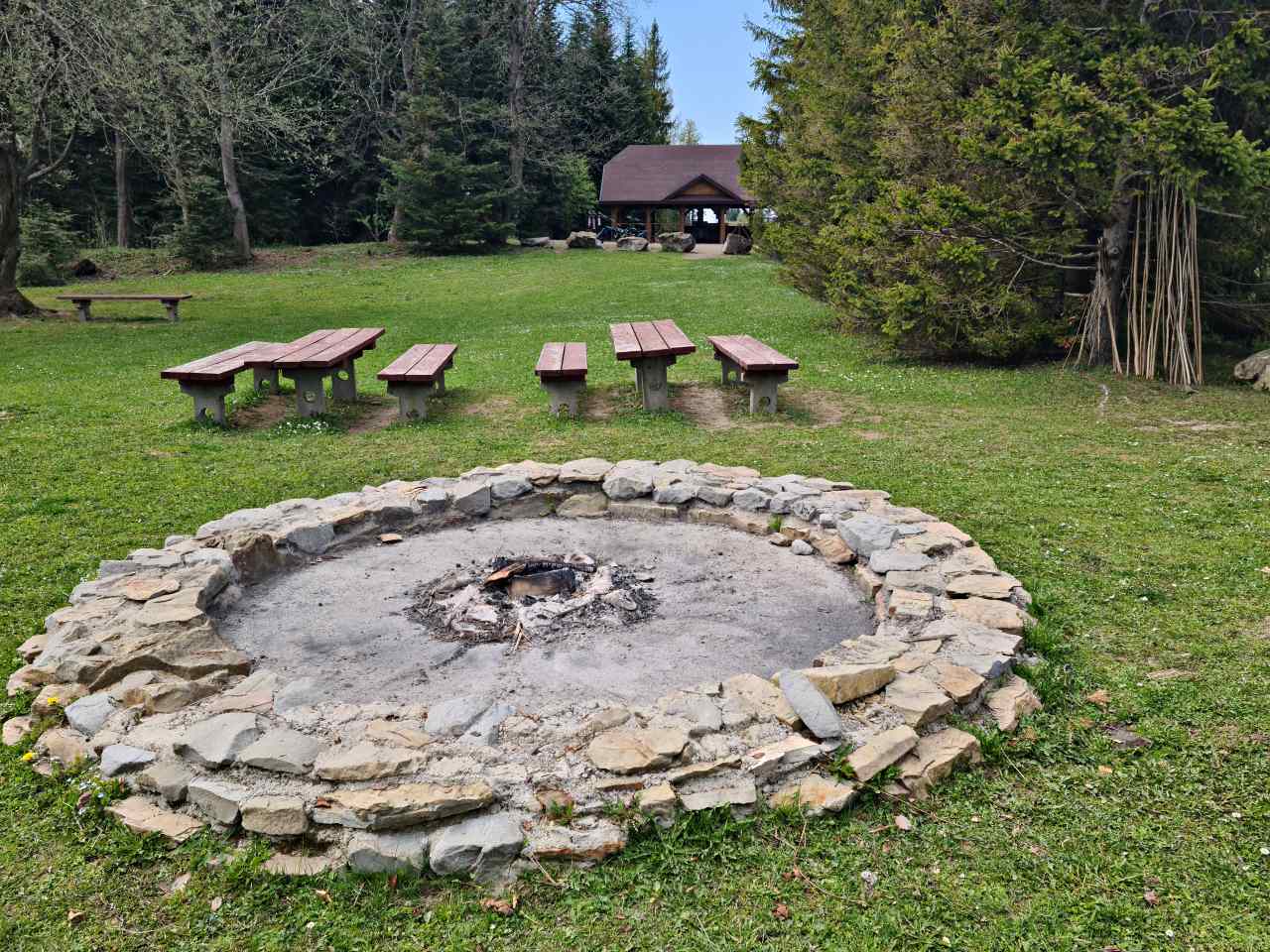punkt-widokowy-na-bieszczady-miejsce-na-ognisko