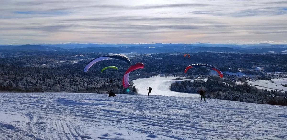 Snowgliding w Bezmiechowej Górnej. To nowa forma narciarstwa [ZDJĘCIA] - Zdjęcie główne