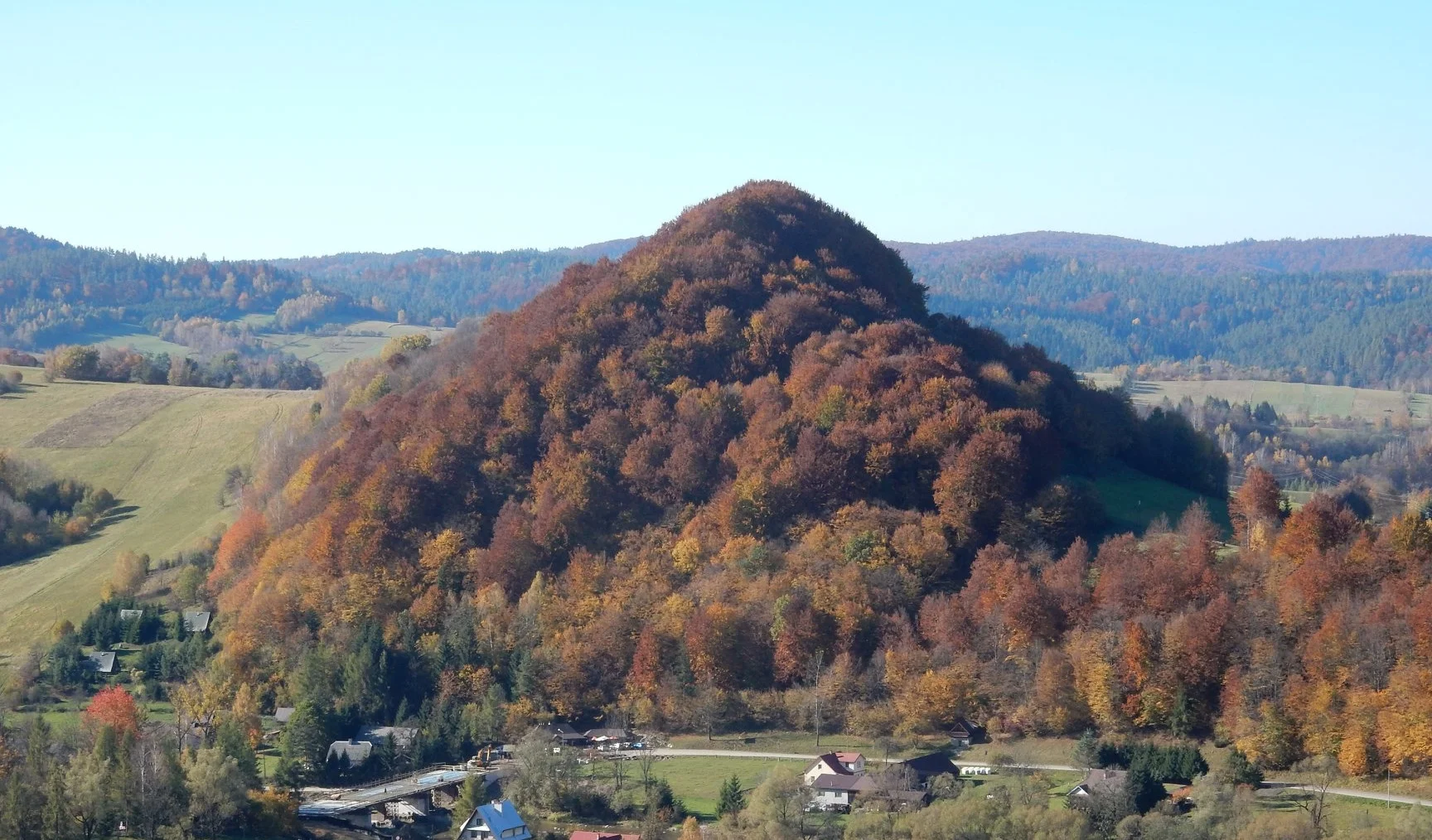 Klasztor na wzgórzu Monastyr - Zdjęcie główne