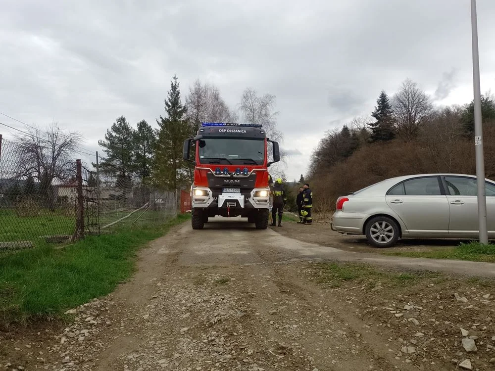 Nieznana substancja wpuszczona do rzeki Olszanka. Potrzebna była pomoc strażaków - Zdjęcie główne