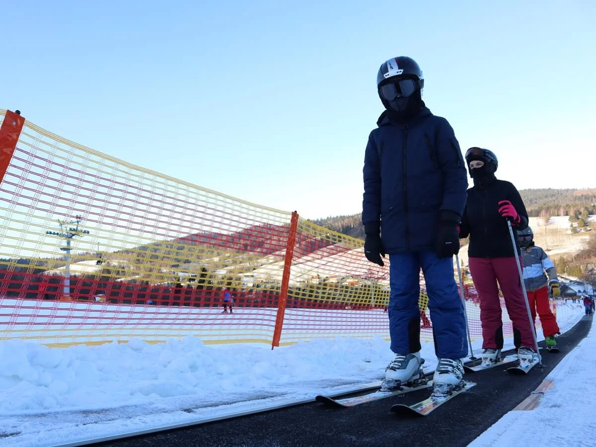 Bieszczad-ski w Wańkowej. Uruchomiono ruchome chodniki. Są one jednymi z najdłuższych w Polsce [ZDJĘCIA] - Zdjęcie główne