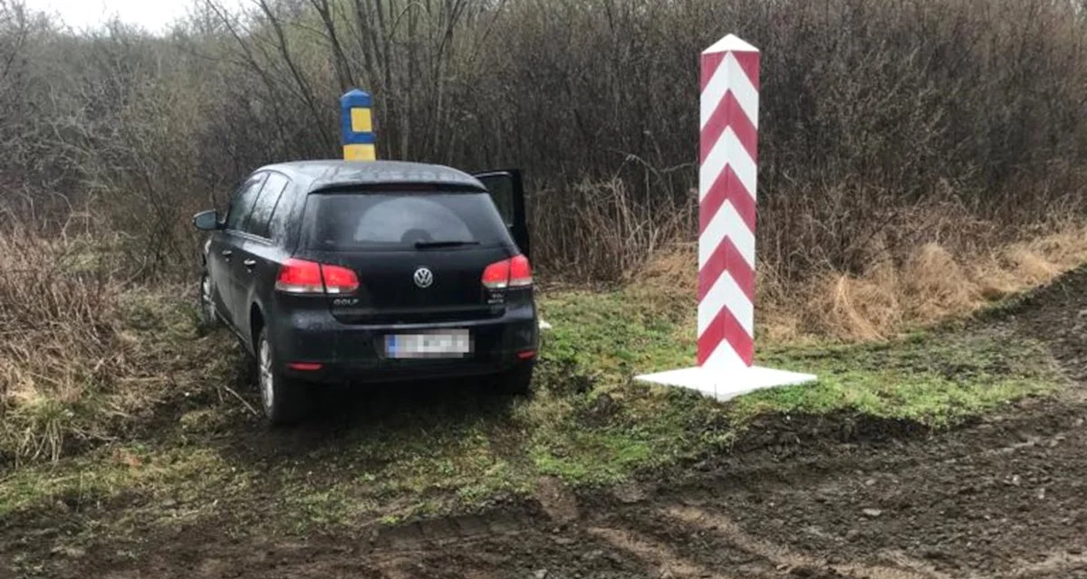 Takiej sytuacji jeszcze nie było. Obywatel Rumunii samochodem osobowym chciał przejechać przez zieloną granicę - Zdjęcie główne
