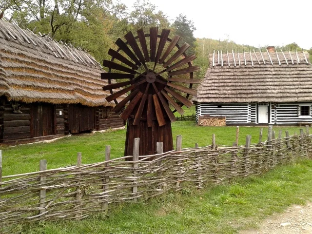 Muzeum Budownictwa Ludowego - Skansen W Sanoku - Zdjęcie główne