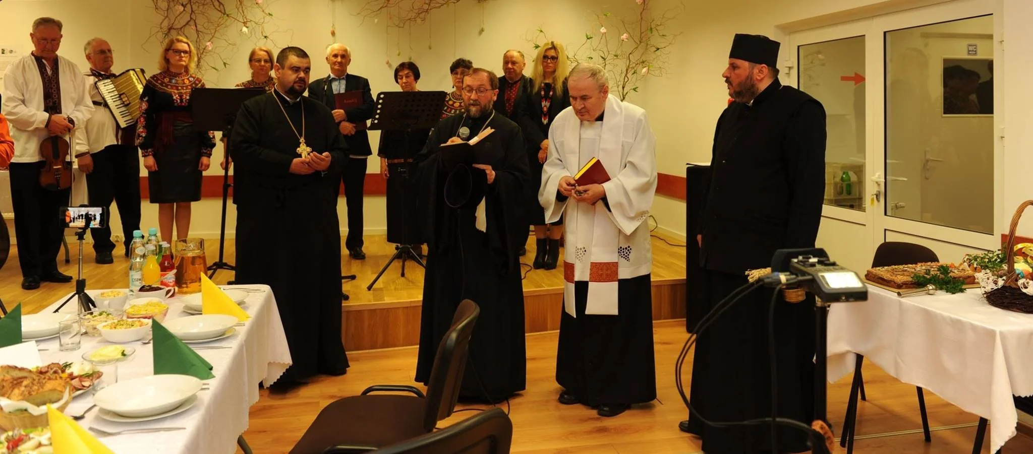 Wielkanocne Ekumeniczne Spotkanie w Szczawnem. Nie zabrakło muzyki, życzeń i wystaw [ZDJĘCIA] - Zdjęcie główne