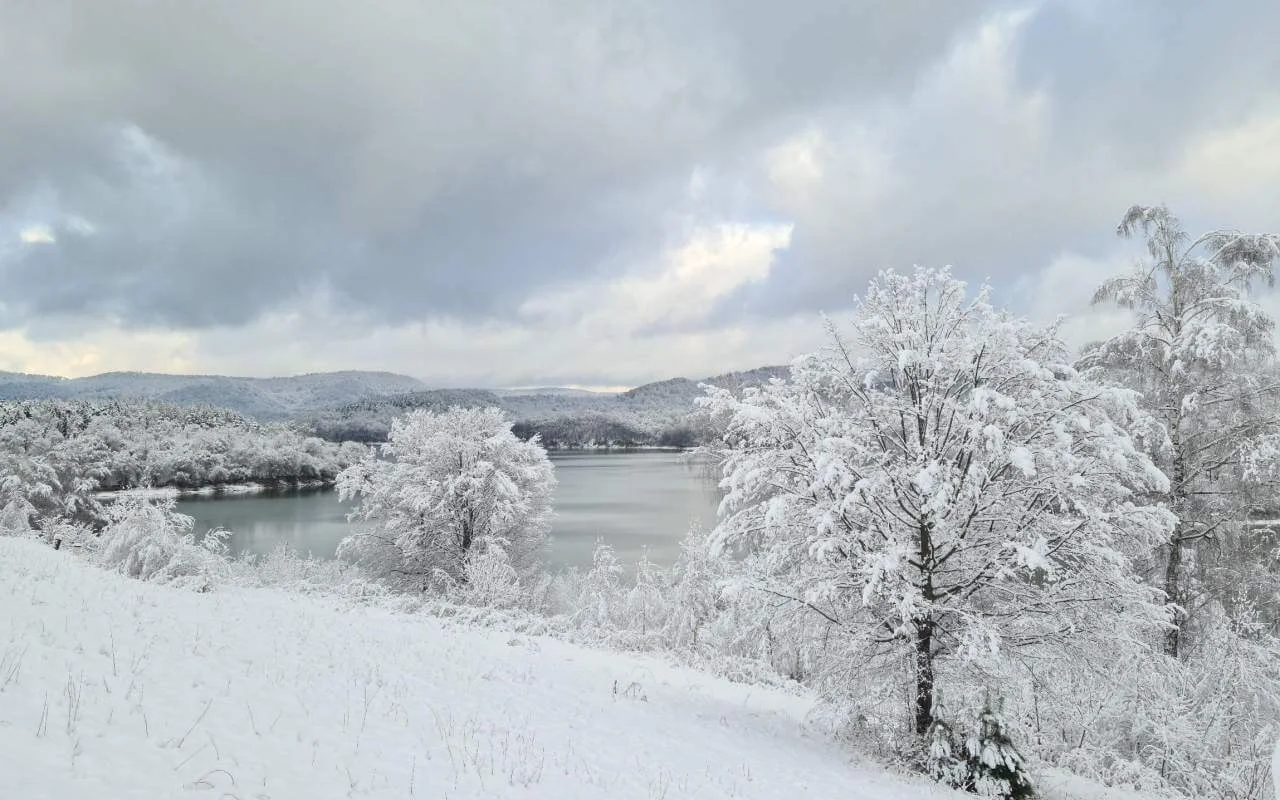 Bieszczady zimą to baśniowa sceneria [zdjęcia] - Zdjęcie główne