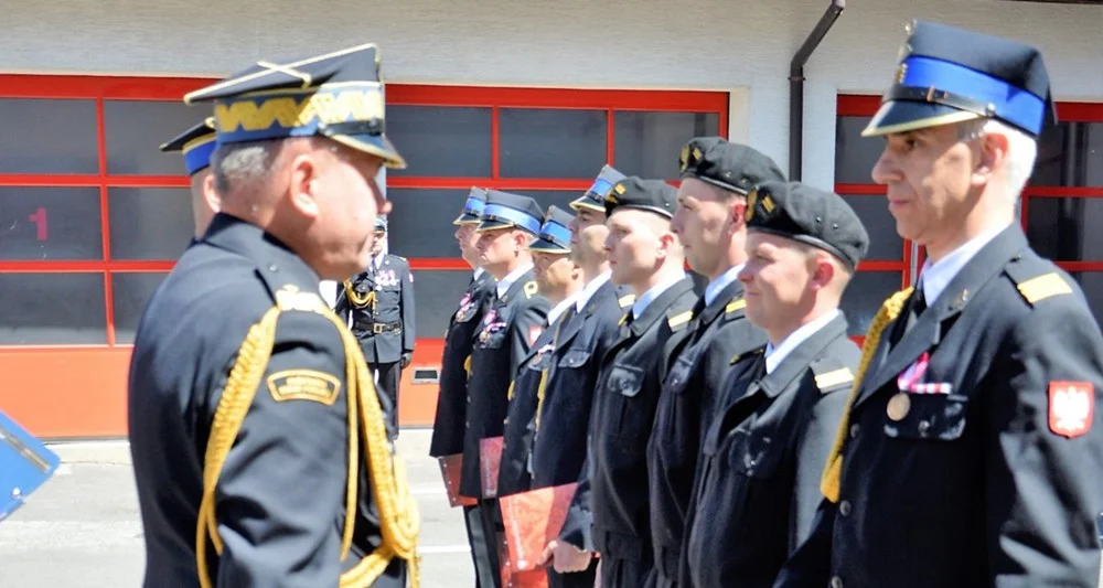 Jubileuszowe obchody pożarnictwa na ziemi bieszczadzkiej. Wręczono awanse i okolicznościowe medale [ZDJĘCIA] - Zdjęcie główne