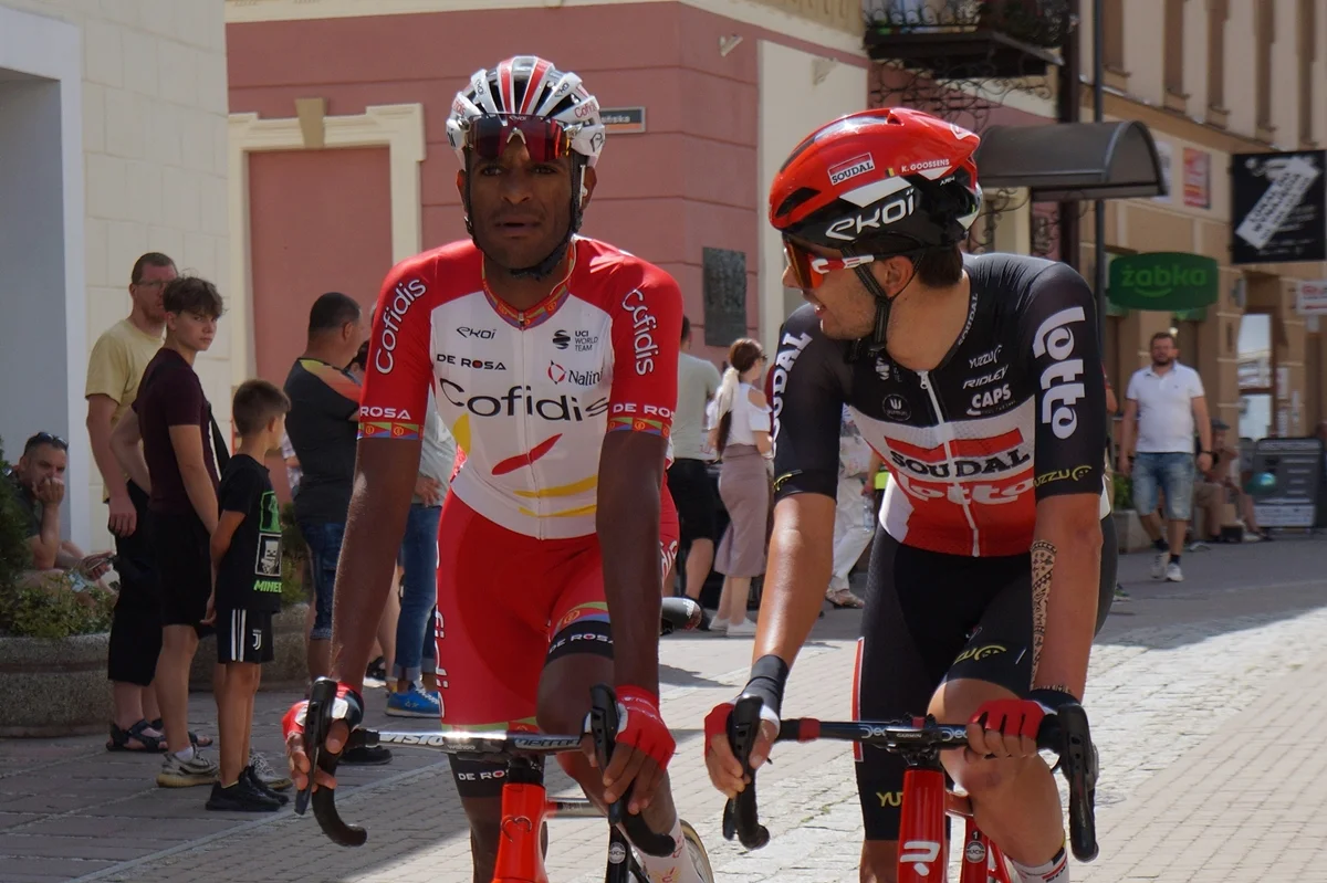 Najdłuższy etap Tour de Pologne wystartował z Sanoka i wiódł przez Bieszczady - Zdjęcie główne