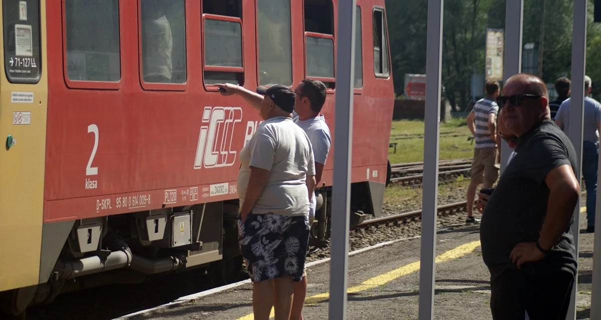 Rok temu w czerwcu odbył się inauguracyjny kurs pociągu z Krakowa do Uherzec Mineralnych. Zobaczcie zdjęcia - Zdjęcie główne