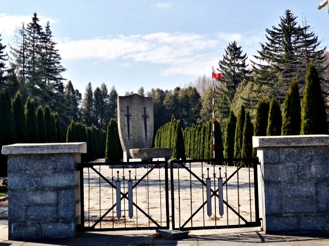 Cmentarz wojenny w Baligrodzie - Zdjęcie główne