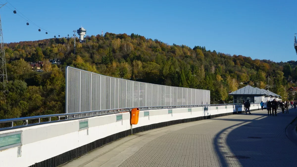 Na zaporze w Solinie podniesiono balustradę. Co jest tego powodem? - Zdjęcie główne