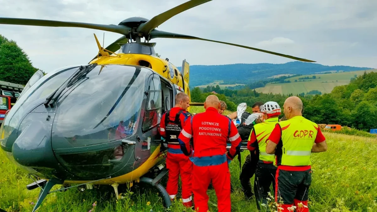 Wołosate. Bójka mogła zakończyć się tragicznie. Mężczyzna został poważnie poszkodowany. Miał obrażenia ciała i dziurę w brzuchu po zadaniu ciosu nożem - Zdjęcie główne