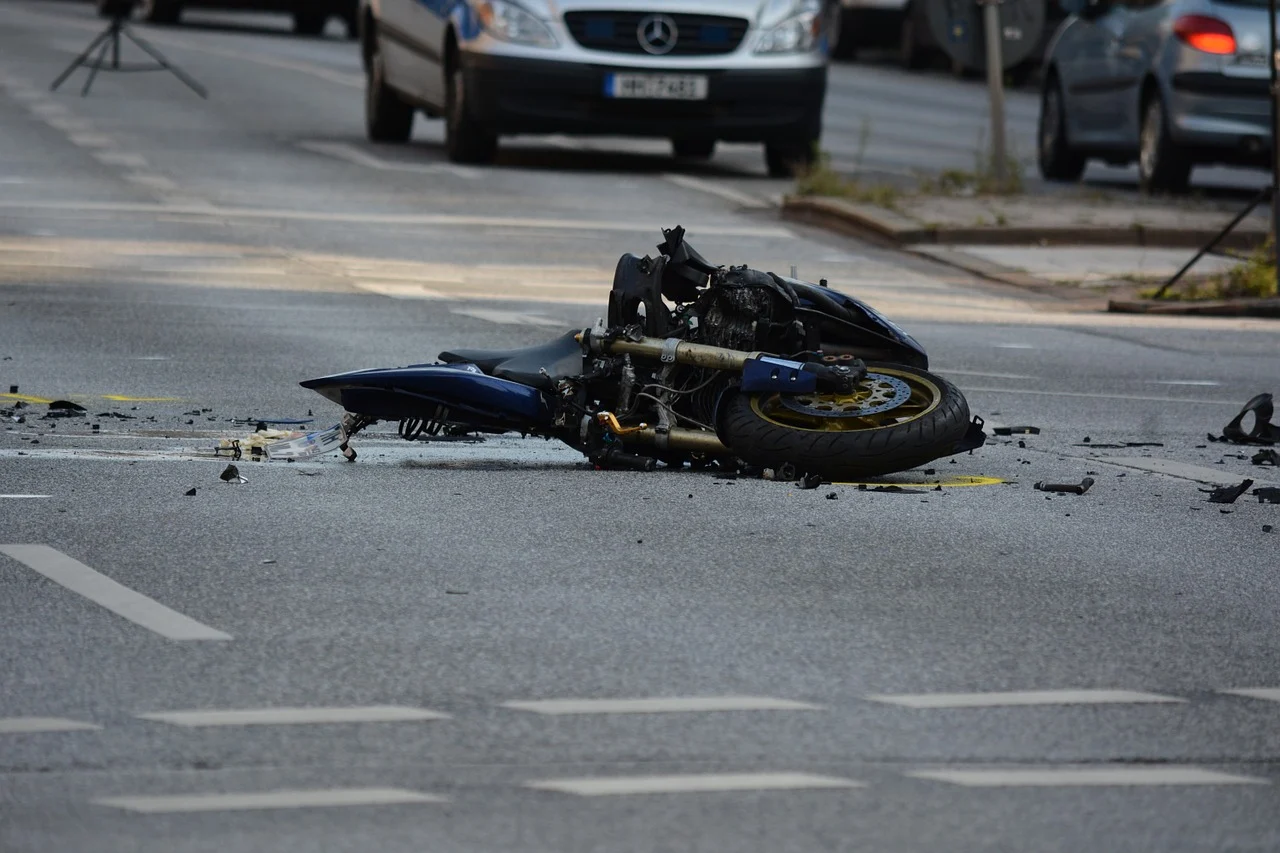 Zagórz: Zdarzenie drogowe z udziałem motoru i osobówki! - Zdjęcie główne