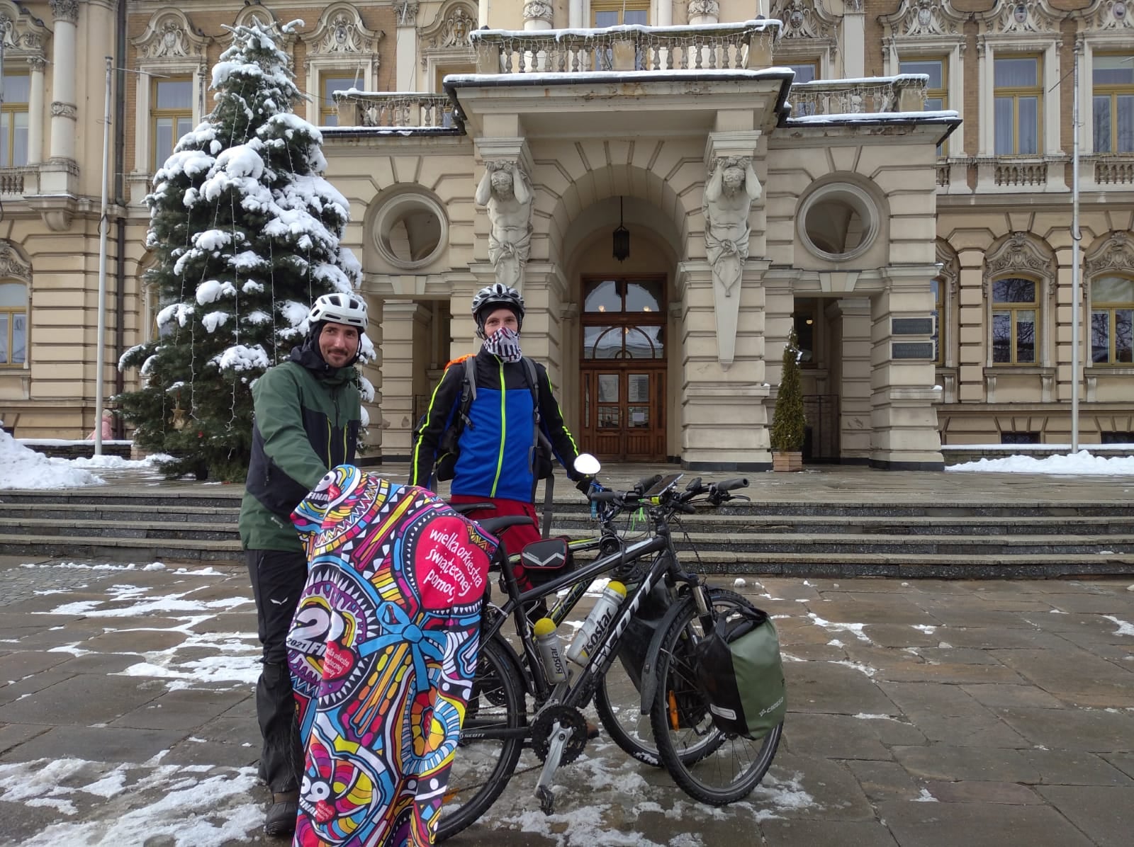 Paweł Małaszko objeżdża rowerem Polskę, zbierając pieniądze na WOŚP! [ZDJĘCIA] - Zdjęcie główne