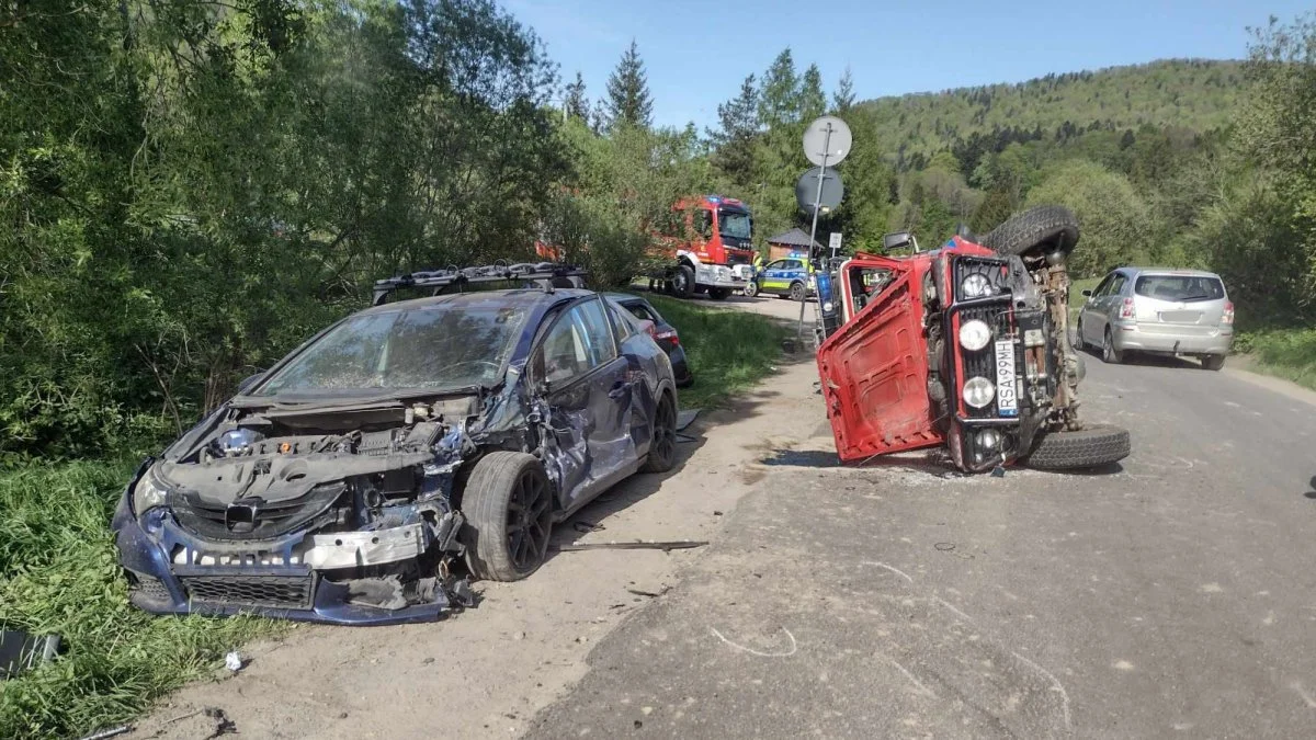 Bieszczady. Wyjechali na pomoc turyście w górach. Chwilę później doszło do wypadku - Zdjęcie główne