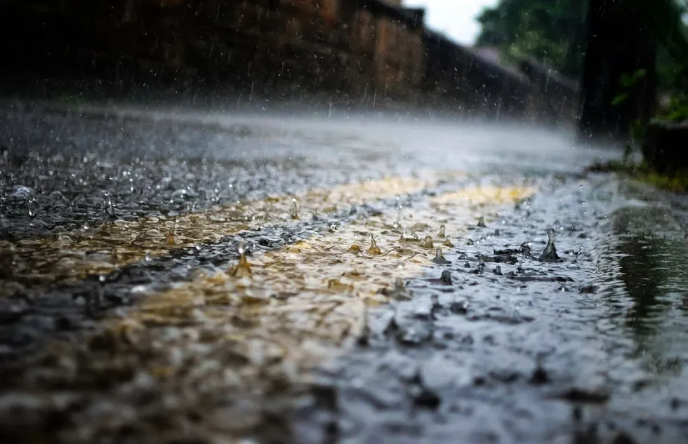 Ostrzeżenie IMGW przed intensywnymi opadami deszczu - Zdjęcie główne
