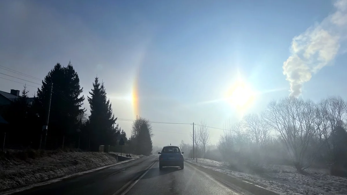 Na bieszczadzkim niebie pojawiło się to. Przypomina tęczę, jednak to coś innego - Zdjęcie główne