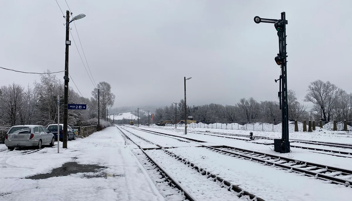 Linia kolejowa w kierunku przejścia granicznego w Krościenku bez formalnego znaczenia obronnego. Rząd nie zauważa aktualnie takich potrzeb - Zdjęcie główne